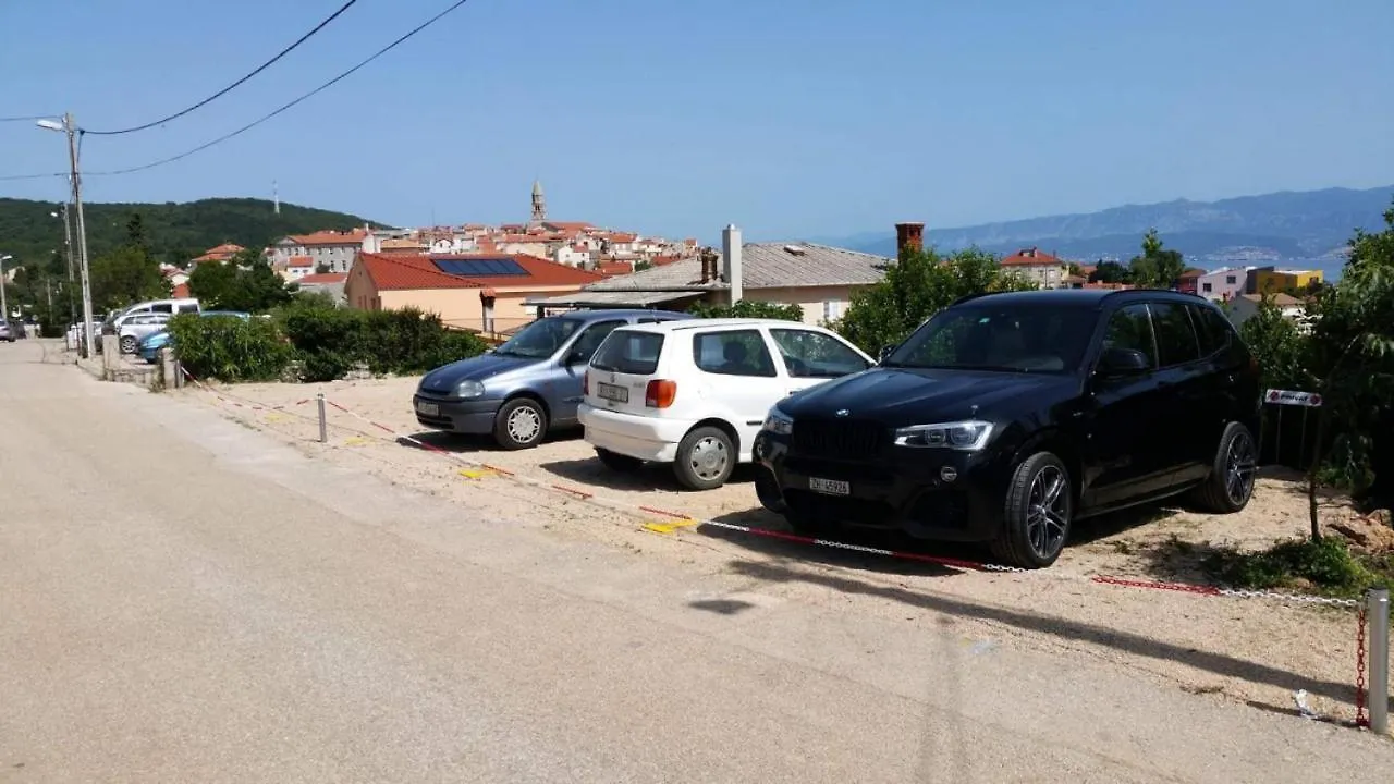 Tin 1 Apartment Vrbnik