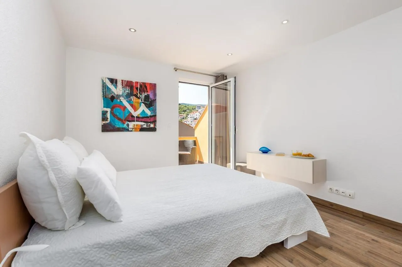 Tin 1 Apartment Vrbnik