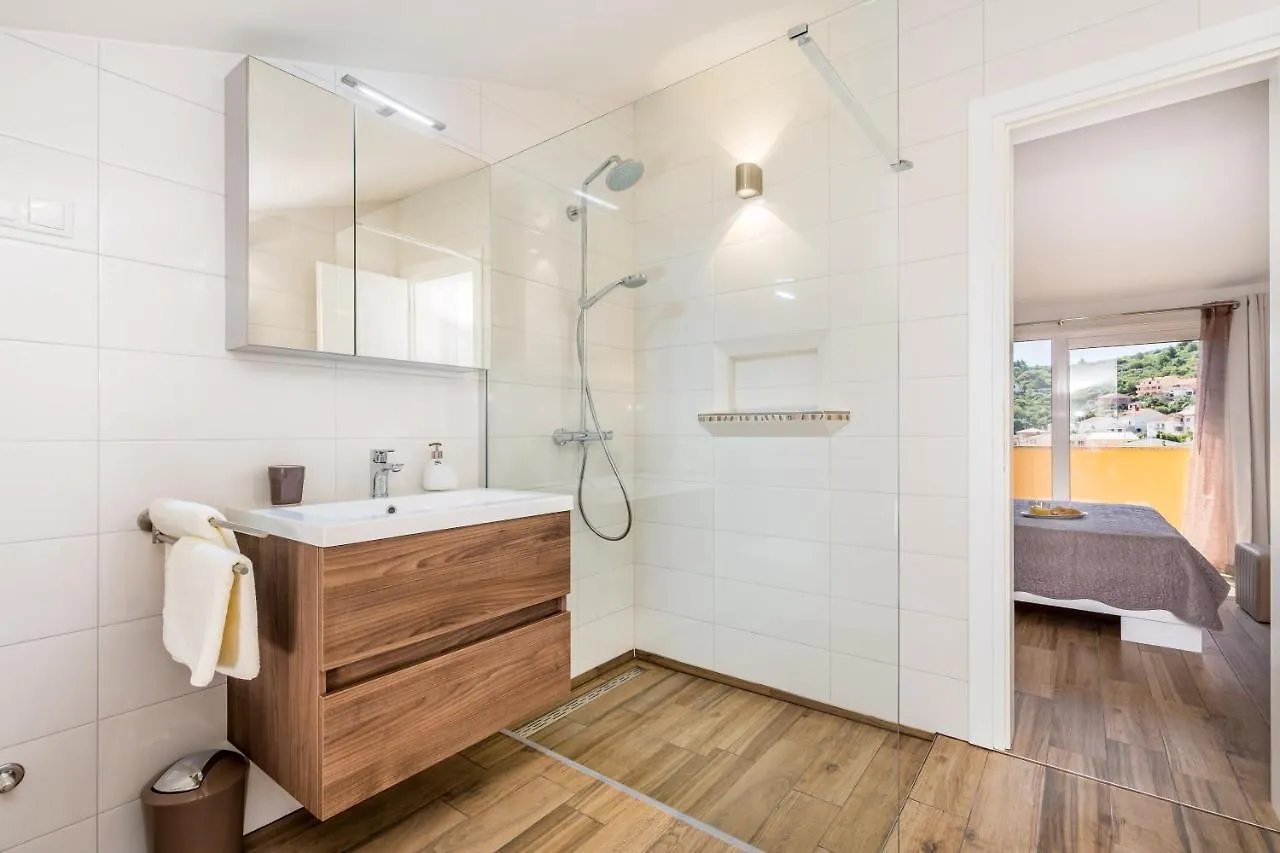 Tin 1 Apartment Vrbnik Croatia