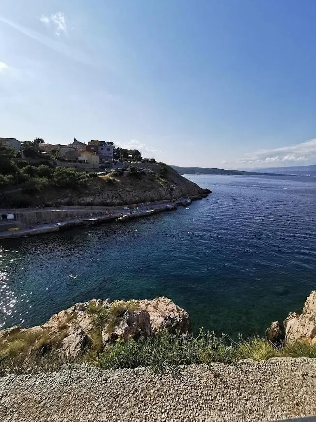 Tin 1 Apartment Vrbnik Croatia